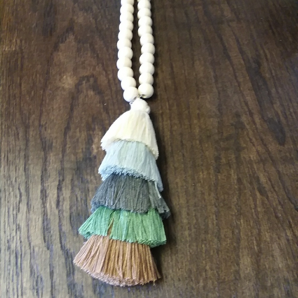 Necklaces - Picture 3 of 4